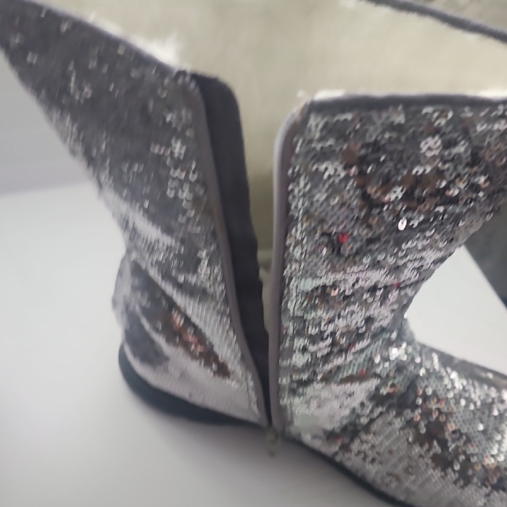 Joan Boyce Glittering Silver Winter Boots - Picture 8 of 11